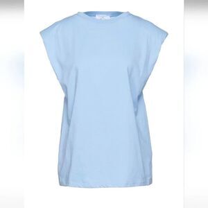 NWT Berna padded Shoulder top M